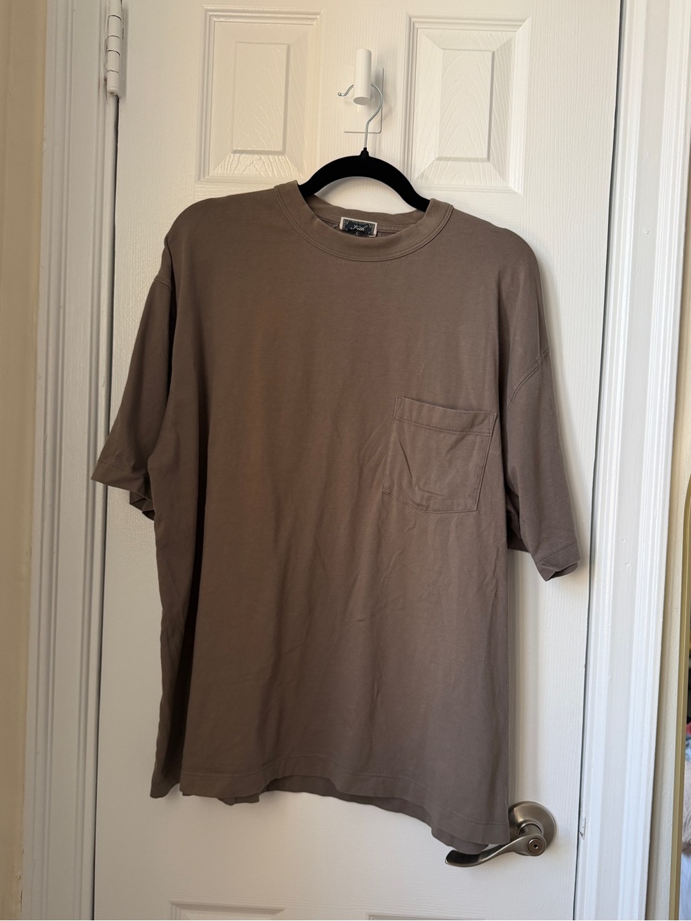 Kith Short-Sleeve Pocket T-Shirt in Taupe, L